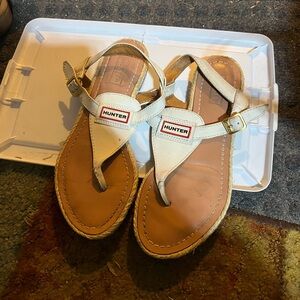 Hunter sandals